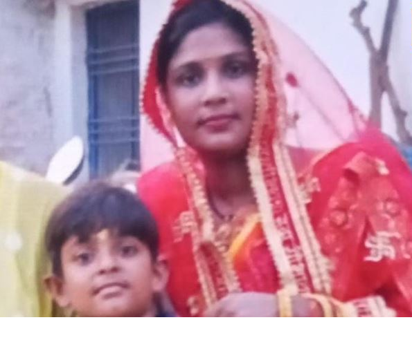 गोंडा में भयंकर हादसा, कंटेनर की चपेट में आने से मां-बेटे की मौत, गुस्साए लोगों ने लगाया जाम
