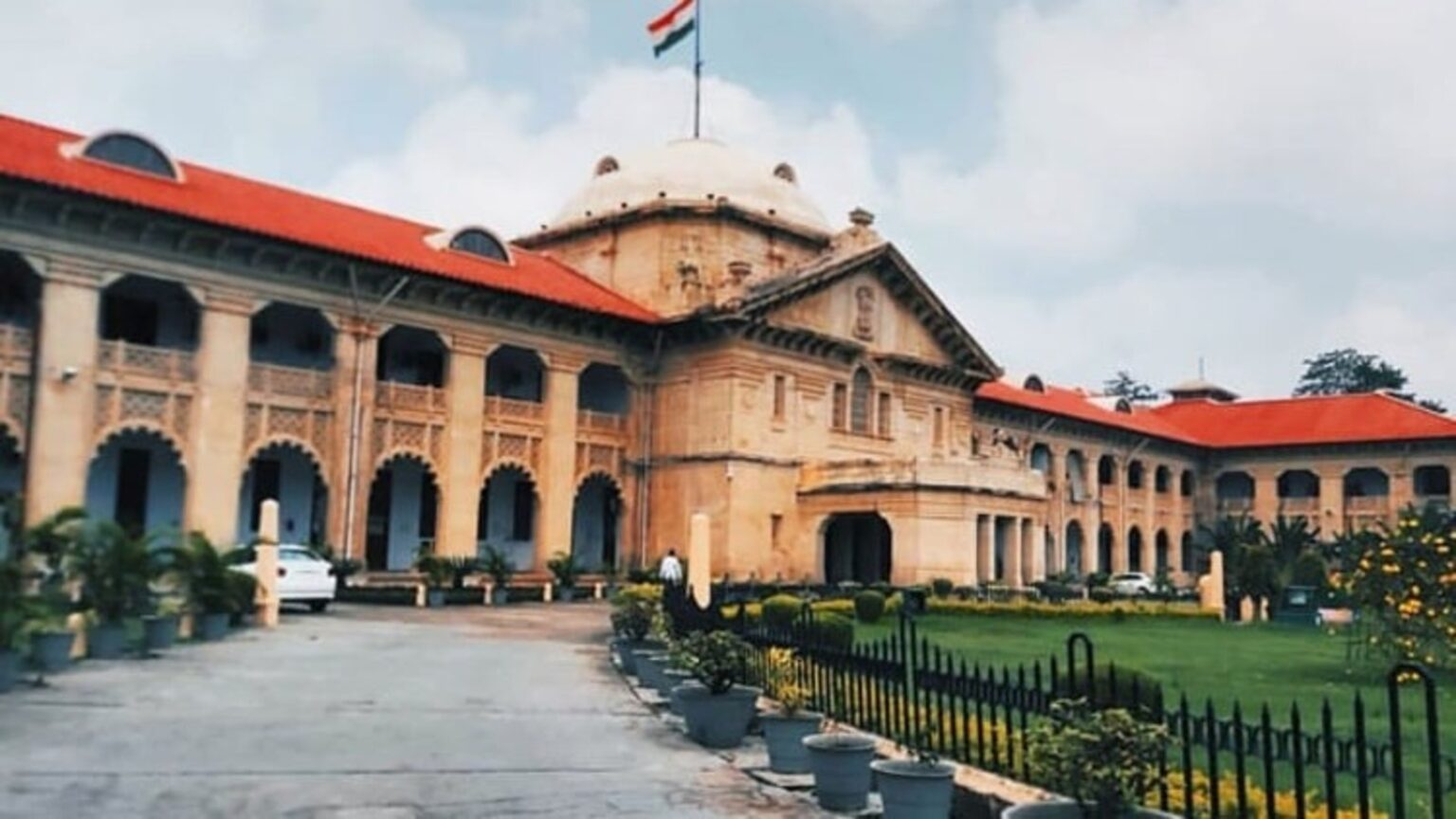हाथरस कांड में इलाहाबाद हाईकोर्ट का बड़ा फैसला, यूपी सरकार को लगाई सख्त फटकार? जानिए पूरा मामला