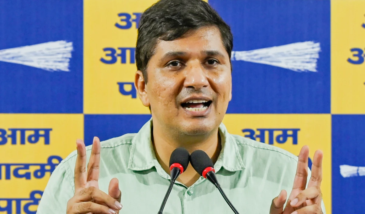 पूर्व स्वास्थ्य मंत्री सौरभ भारद्वाज के घर ED का छापा, 5590 करोड़ के अस्पताल घोटाले की जाँच