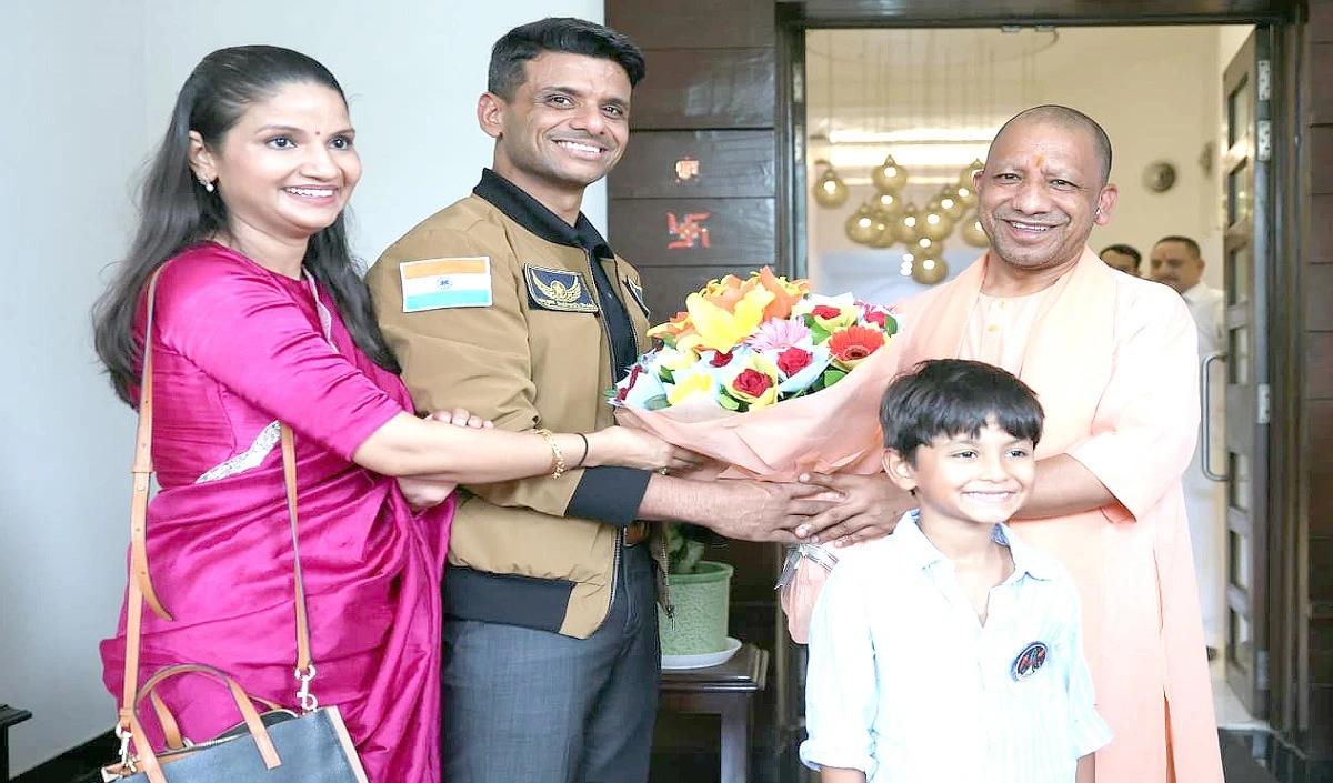 सीएम योगी आदित्यनाथ से मिले शुभांशु शुक्ला, परिवार संग साझा किया गौरव का पल, Video