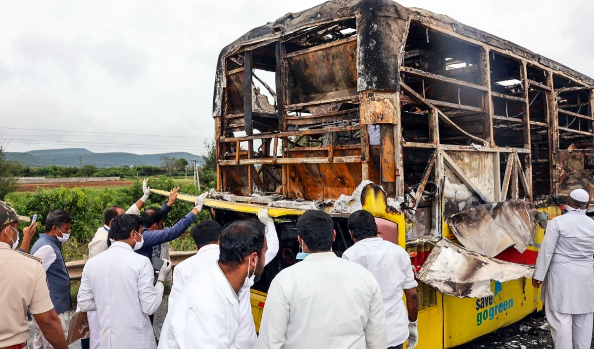 आंध्र प्रदेश पुलिस बोली, बैटरियों के फटने से गई 20 जानें