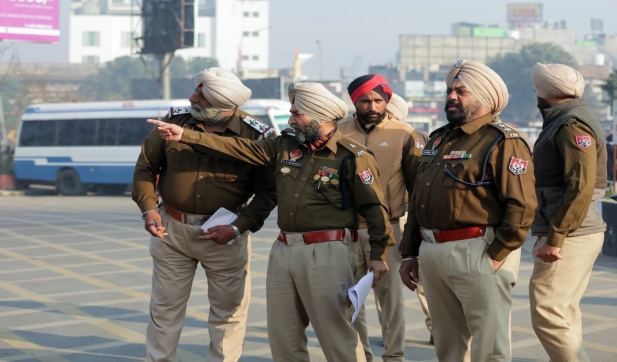 पंजाब में कबूतर चुराने के आरोप में 13 वर्षीय लड़के की हत्या, तीन लोगों पर मामला दर्ज