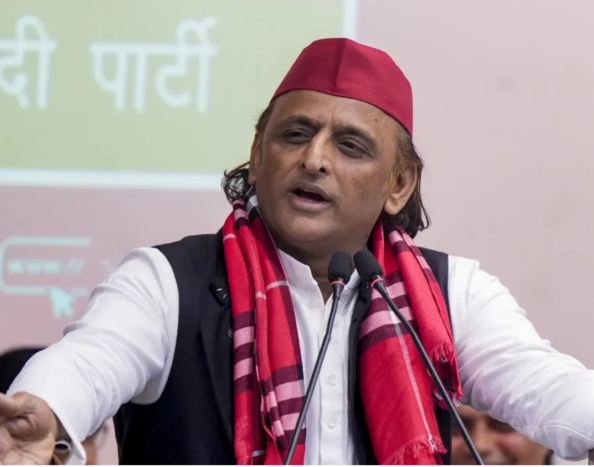 “एक प्रधान ने प्रधानमंत्री को बचाया, शिक्षा व्यवस्था को पूरी तरह ध्वस्त कर रही है सरकार”, लोकसभा में अखिलेश यादव का बड़ा हमला…