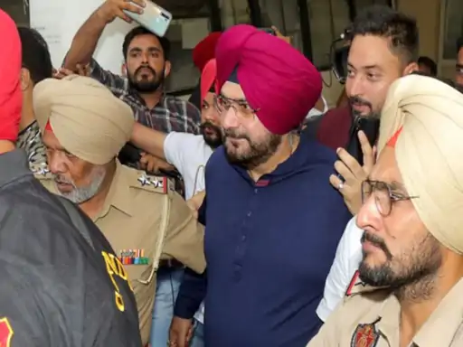 नवजोत सिद्धू PGI चंडीगढ़ में भर्ती लिवर इंफेक्शन के बाद डॉक्टरों ने शुरू किया इलाज