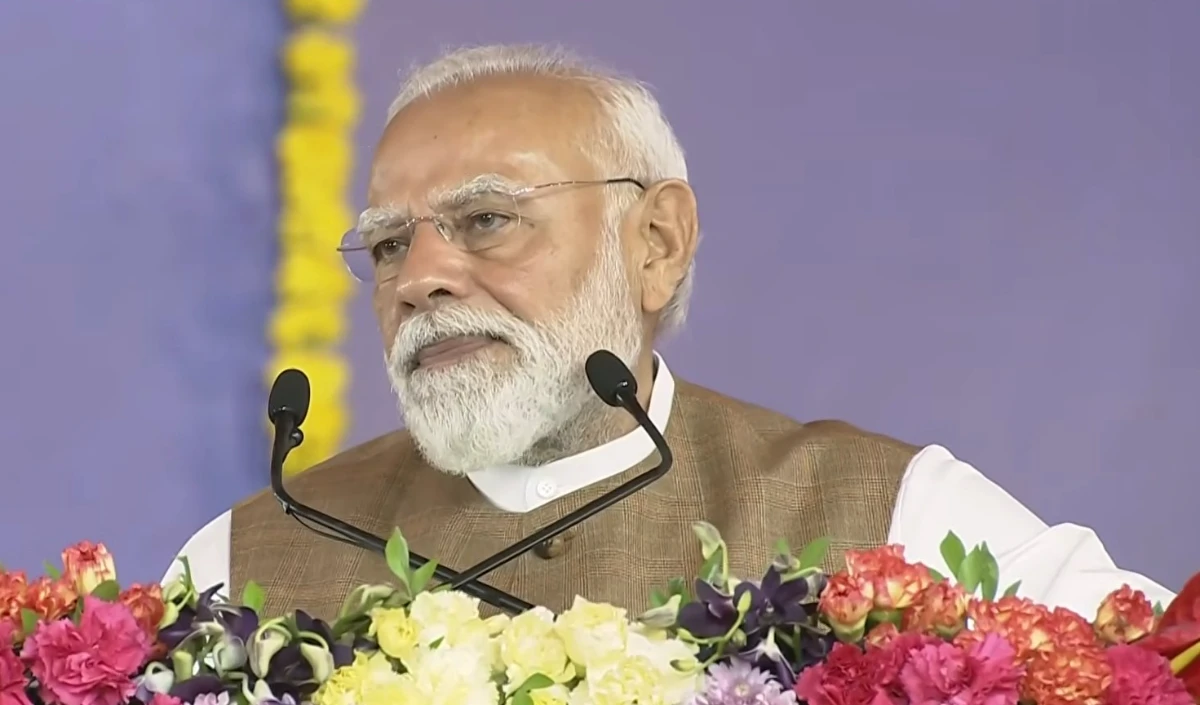 Gujarat को PM Modi की 20,000 करोड़ की सौगात, बोले- चलती रहेगी विकास की Superfast Express