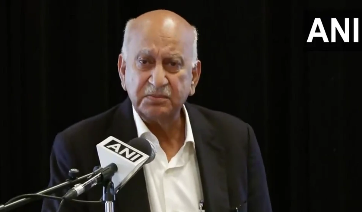 दोहरी जुबान है, हम किससे बात करें... एमजे अकबर बोले- पाकिस्तान से बातचीत धोखे से ज्यादा कुछ नहीं