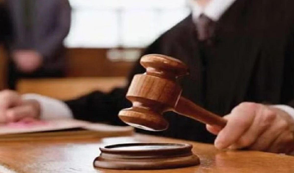 उत्तर प्रदेश के मंत्री कपिल अग्रवाल के खिलाफ गैर जमानती वारंट जारी