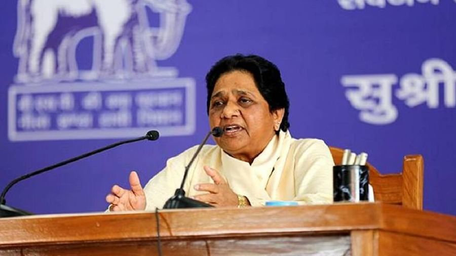 आधे से अधिक वोटिंग खत्म होते ही अचानक बीजेपी पर क्यों हमलावर हो गईं मायावती?