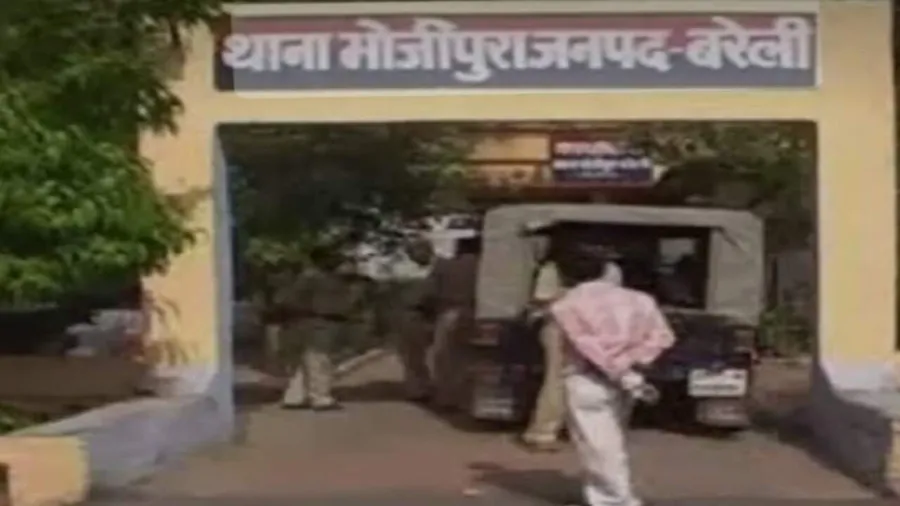 नोएडा से चलकर बरेली पहुंची प्रेमिका लाख आवाज लगाने के बाद भी प्रेमी ने नहीं खोला दरवाजा तो वहीं शुरू किया हाई वोल्टेज ड्रामा