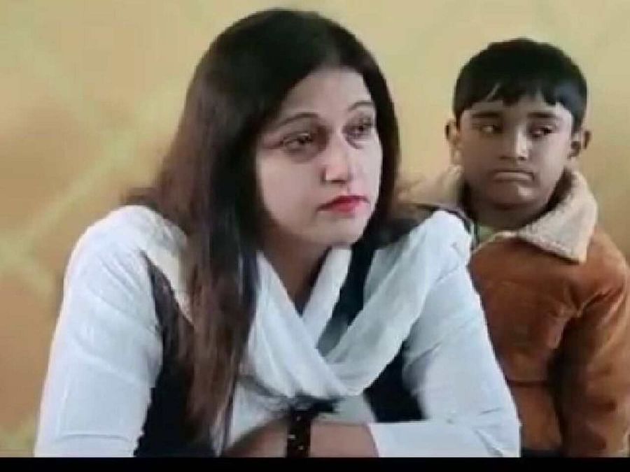 टिकट मिलने के बाद कांग्रेस की उम्मीदवार फराह नईम ने किया चुनाव न लड़ने का फैसला जिलाध्यक्ष की टिप्पणी के बाद हुईं नाराज