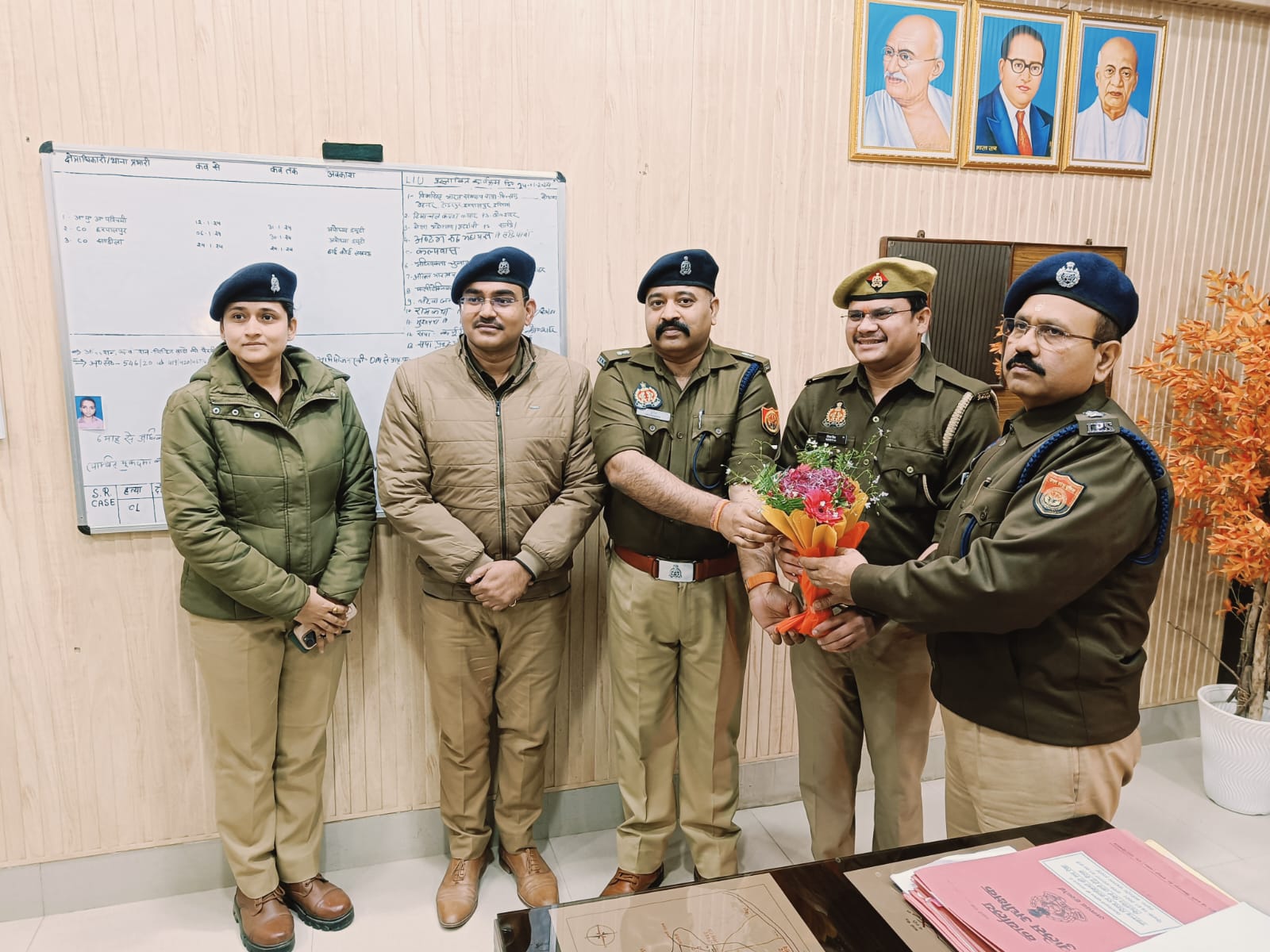 पुलिस की ड्यूटी की , अपनी पढ़ाई जारी रखी , सबका साथ मिला और हरदोई पुलिस के इस सिपाही ने करके दिखा दिया , बन गया PCS अफसर