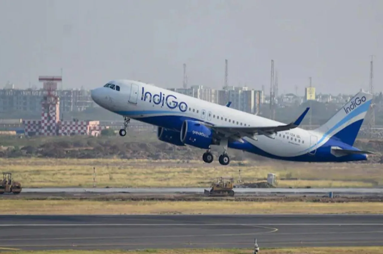 New Delhi: बैंकॉक-मुंबई इंडिगो फ्लाइट में स्वीडिश नागरिक ने चालक दल के सदस्य से की छेड़छाड़