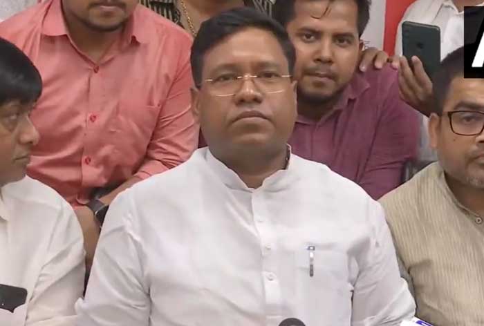 Bihar: मांझी के बेटे संतोष सुमन का नीतीश सरकार से इस्तीफा