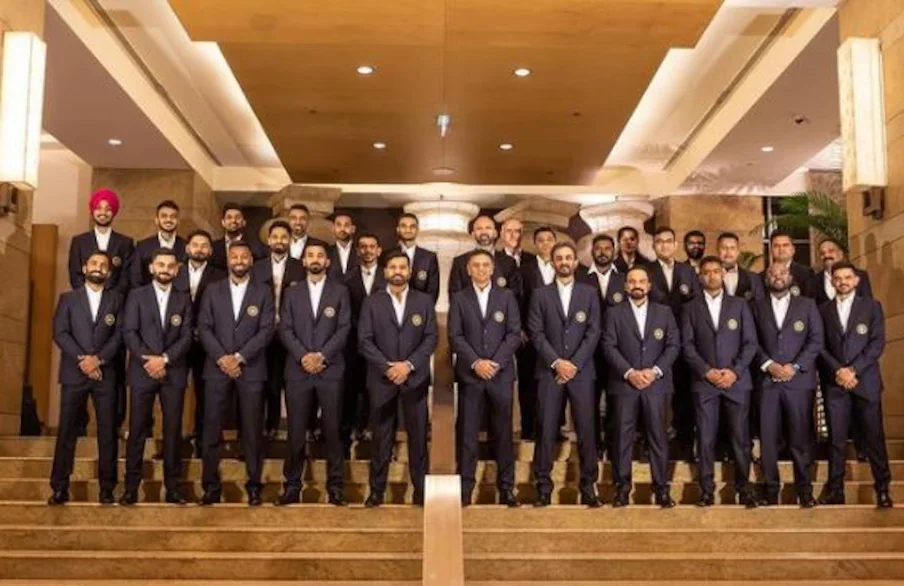 Team India T20 World Cup: सूट-बूट पहनकर ऑस्ट्रेलिया रवाना हुए टीम इंडिया के सितारे