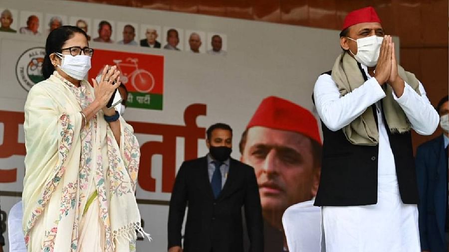  ममता बनर्जी आज पहुंचेंगी वाराणसी गंगा आरती में होंगी शामिल कल सपा के समर्थन में करेंगी प्रचार