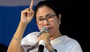 Mamata Banerjee की ‘‘गद्दार’’ टिप्पणी को लेकर BJP समर्थकों ने तृणमूल कार्यालय पर  लगा दिया ताला