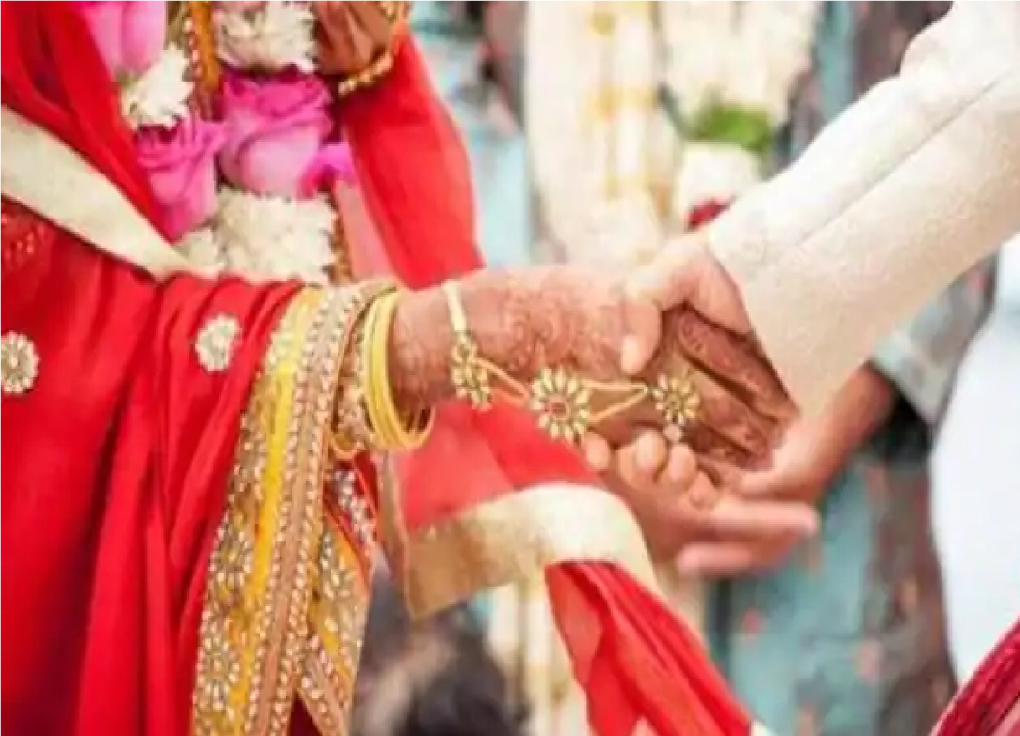 UP: मदरसे की छात्रा से शादीशुदा मौलाना को हुआ प्यार, निकाह कर ले भागा