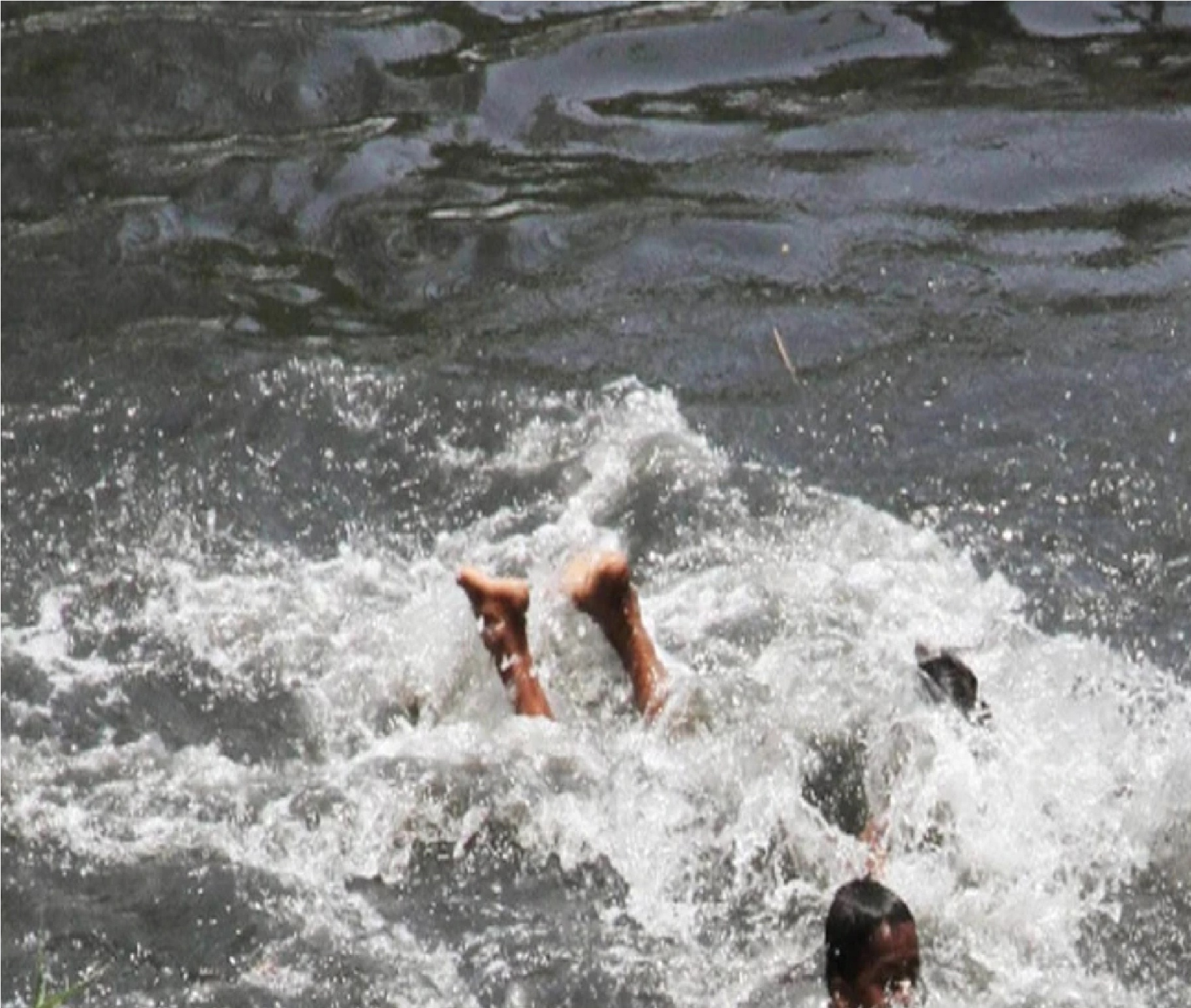 UP : प्रतिमा विसर्जन के दौरान नहर में डूबा युवक