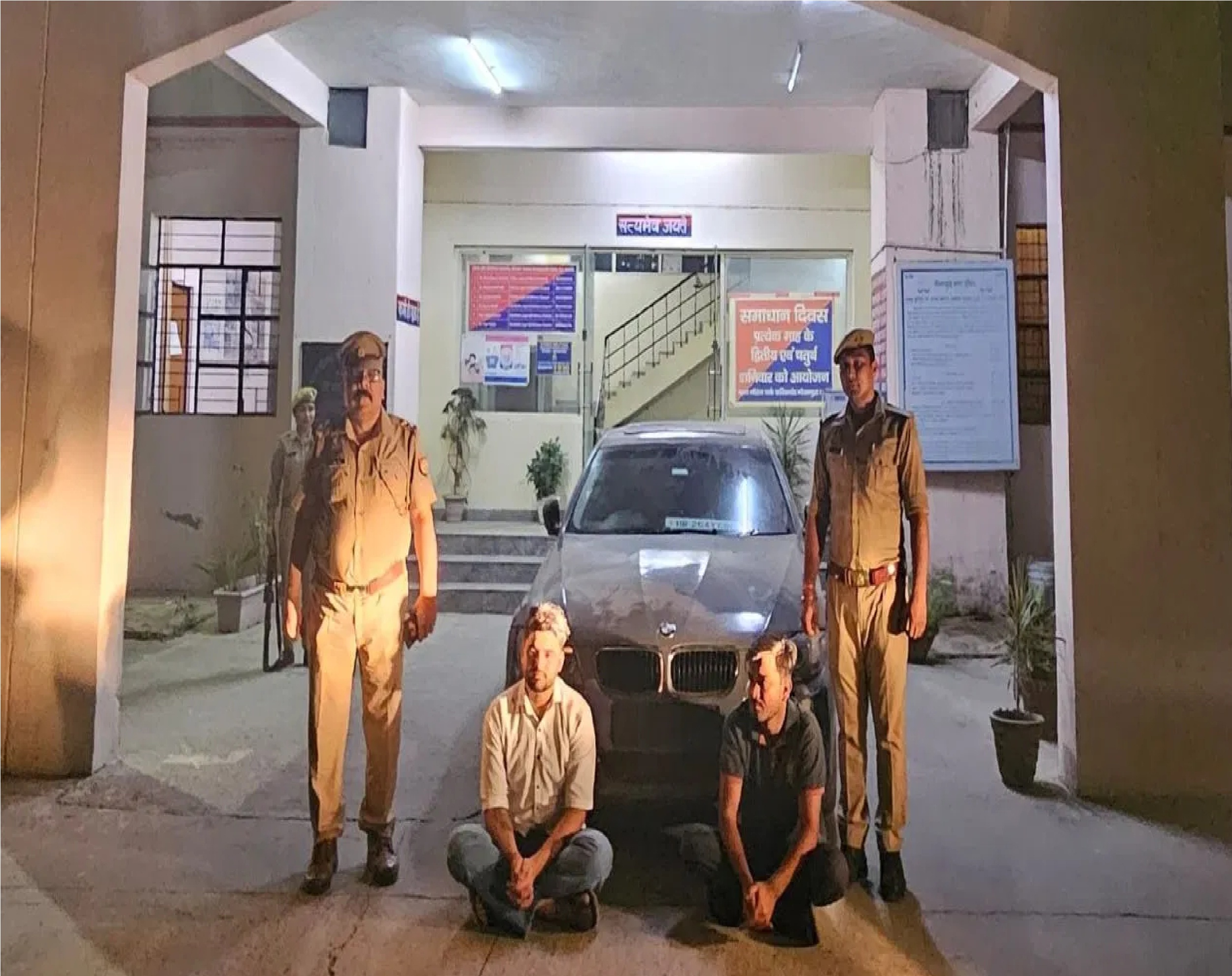 Rajasthan: उदयपुर में पुलिस टीम पर हमला, SHO समेत 4 पुलिसवाले जख्‍मी, SLR लूट ले गए अपराधी