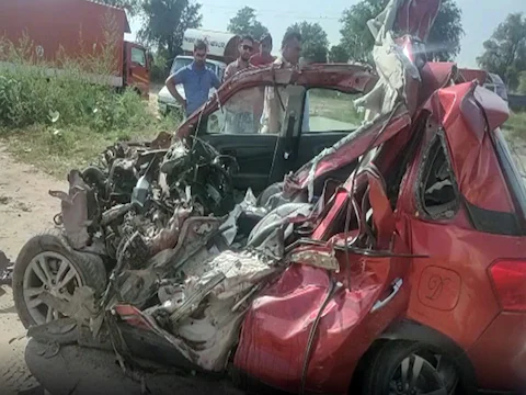 हरियाणा में बड़ा हादसाः डिवाइडर फांदकर बस से भिड़ी कार सिर धड़ से हुआ अलग 5 युवकों की मौत