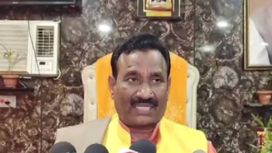 भदोही विधायक रवींद्रनाथ त्रिपाठी ने नहीं छोड़ी है BJP फर्जी इस्तीफा वायरल करने वालों पर दर्ज कराई FIR