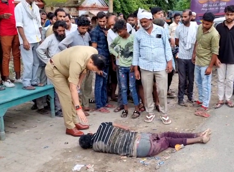 कोतवाल ने मारा थप्पड़ तो एसपी ने बचाई घायलों की जान , मातहत ने ताक पर रखा पुलिस का इक़बाल तो कप्तान ने कायम की इंसानियत की मिसाल 