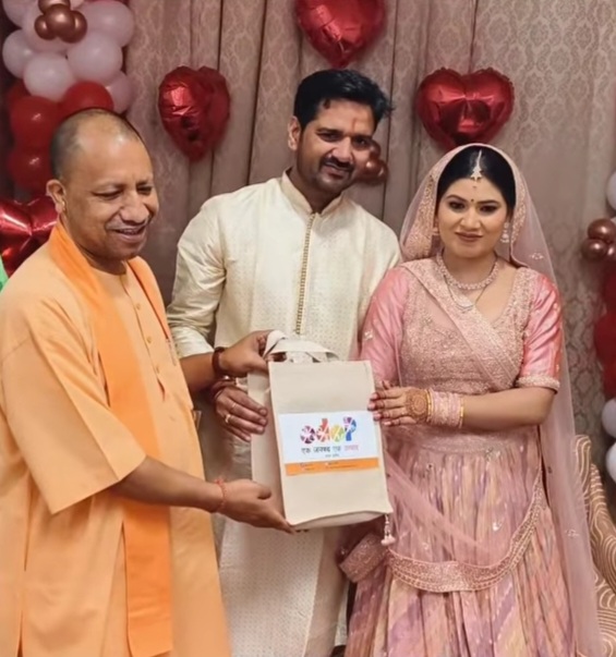 जब यूपी की विधानसभा में आयोजित हुआ नवयुगल का आशीर्वाद समारोह