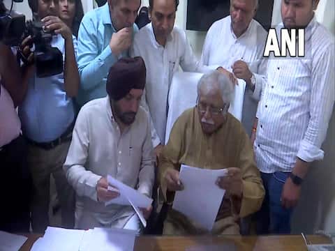 कांग्रेस अध्यक्ष चुनाव: ताल ठोंक अखाड़े में उतरे शशि थरूर नामांकन पत्र मंगाया मांगे 5 सेट