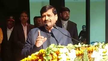 करारी हार पर बोले शिवपाल- बीजेपी ने चालाकी और बेईमानी से जीता चुनाव सरकारी कर्मचारियों के बैलेट पेपर पर अधिकारियों ने लगाई मुहर