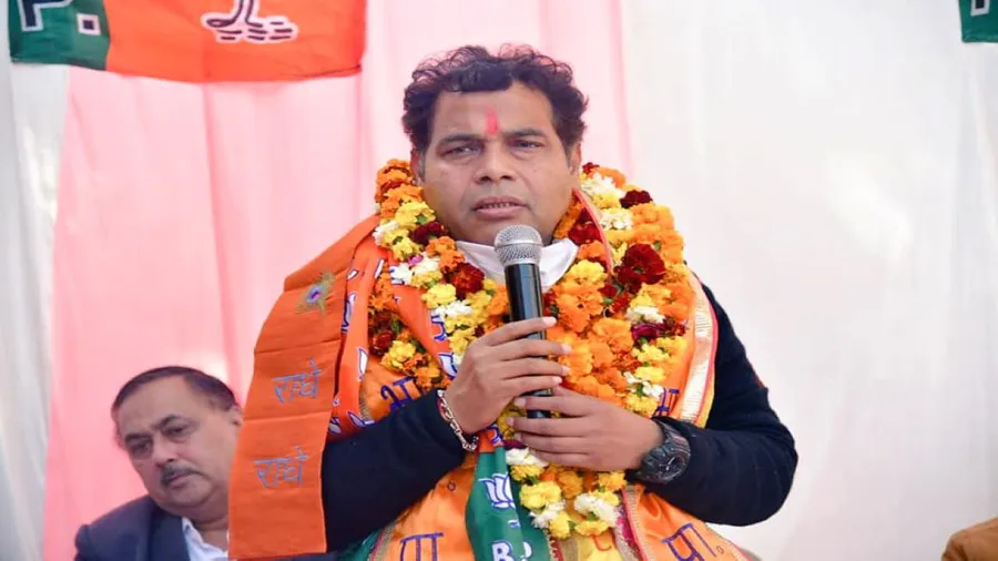 किसे मिलेगी यूपी BJP की कमान पूर्व ऊर्जा मंत्री श्रीकांत शर्मा का नाम सबसे आगे पार्टी खोज रही ब्राह्मण चेहरा