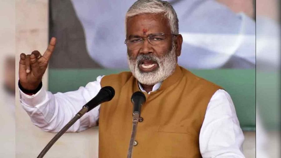 बीजेपी प्रदेश अध्यक्ष स्वतंत्र देव का विपक्ष पर वार बोले- सपा हिंदू-मुस्लिम को लड़ाने वाली पार्ट कांग्रेस है एक ट्रस्ट