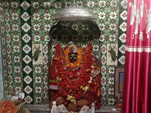 आजमगढ़ में नवरात्र में लगता है मेला दूर-दूर से मां का दर्शन करने आते हैं भक्त