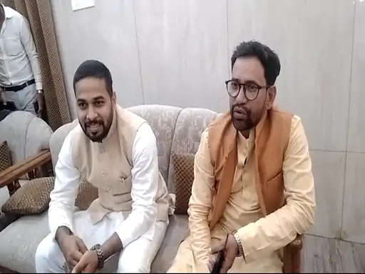 आजमगढ़ में लोकसभा उपचुनाव को लेकर निरहुआ हुए सक्रिय।