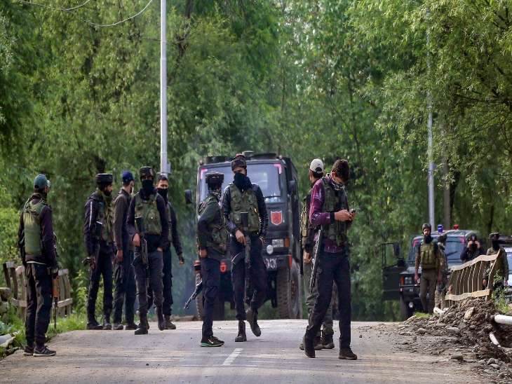 Jammu-Kashmir: लश्कर कमांडर उजैर खान सहित मारे गये दो आतंकवादी, अनंतनाग मुठभेड़ हुई खत्म