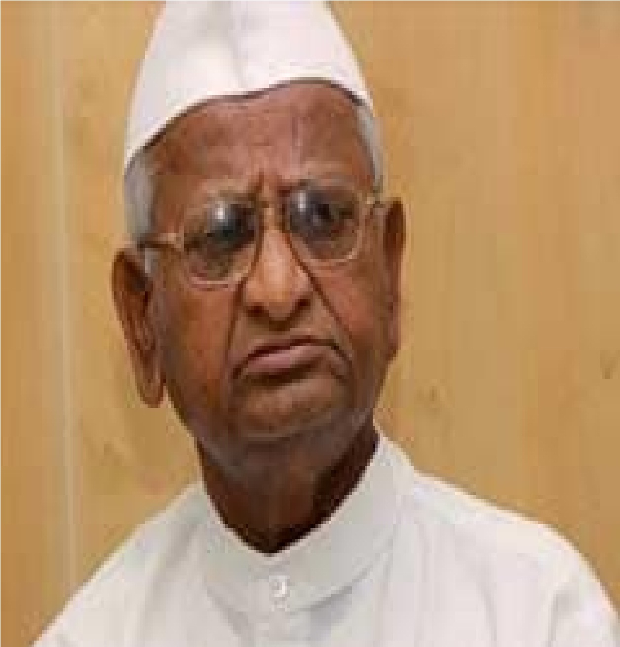 कुछ लोग अपनी मानसिकता के अनुसार ही, संजय राउत के आरोपों पर अन्ना हजारे का पलटवार