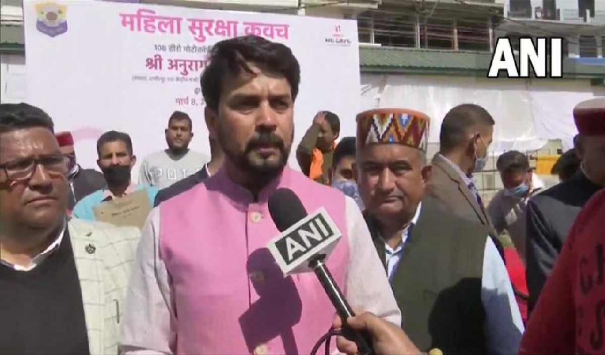 अनुराग का सपा पर तंज 10 मार्च को अखिलेश कहेंगे EVM बेवफा है!