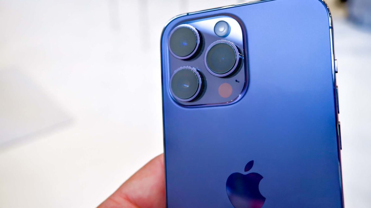 iPhone 15 प्रो मॉडल में मिलेगा सॉलिड-स्टेट बटन,कैमरा दमदार और टाइटेनियम बॉडी के साथ  लॉन्च होगा
