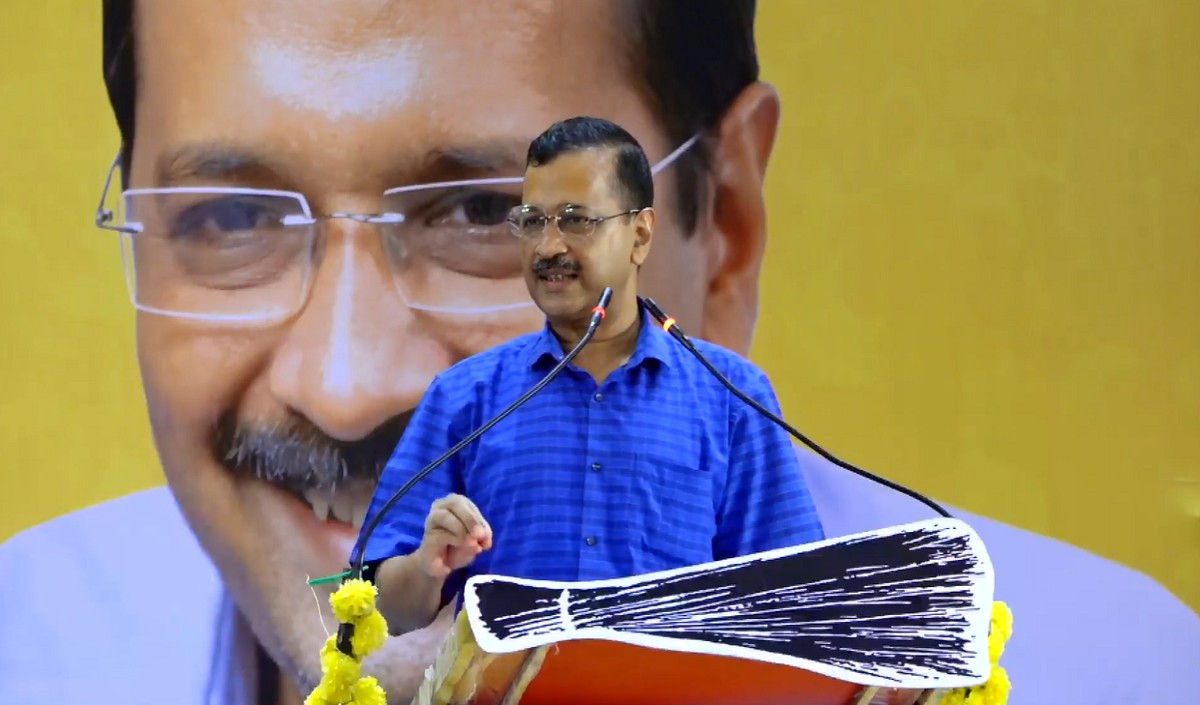 ईमानदारी से टैक्स देना चाहते हैं व्यापारी GST को लेकर अरविंद केजरीवाल ने भाजपा पर साधा निशाना