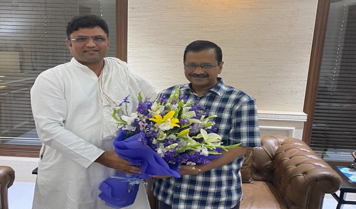 कांग्रेस के पूर्व नेता अशोक तंवर AAP में शामिल खट्टर बोले- कुछ महत्वाकांक्षी लोग दर-दर भटकते रहते हैं