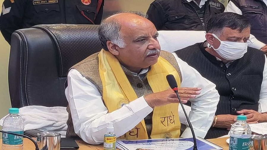 पी के लखनऊ और गोरखपुर समेत छह शहरों में चलेंगी 200 एसी बसें अटल जी के जन्मदिन पर सरकार देगी तोहफा