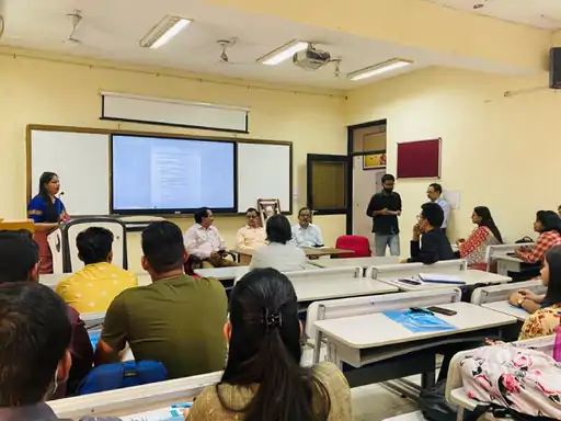 दस दिन तक चलेगी कम्युनिकेशन स्किल की क्लास छात्रों को इंटरव्यू फेस करना सिखाएंगे