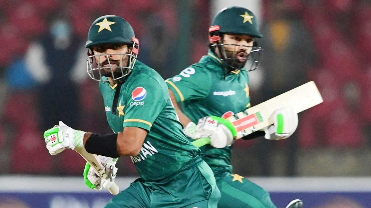 PAK vs ENG: बाबर आजम ने भरी हुंकार, पाकिस्तान के 4 खिलाड़ियों के दम पर इतिहास दोहराने को तैयार