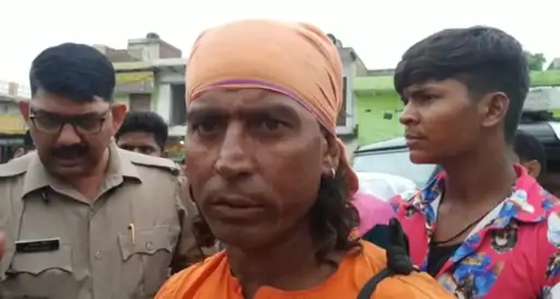 मथुरा में बच्चा चोरी के शक में लोगों ने पकड़ा साधु; जांच में निर्दोष निकला साधु