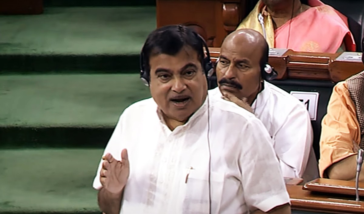 बेहतर सड़क नेटवर्क विकास की कुंजी है : गडकरी