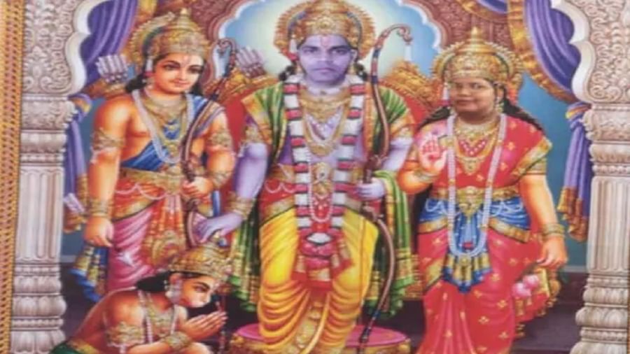 बीएचयू प्रोफेसर के विवादित कैलेंडर पर मचा बवाल भगवान राम की जगह अपनी और सीता की जगह लगाई पत्नी की तस्वीर शिकायत दर्ज