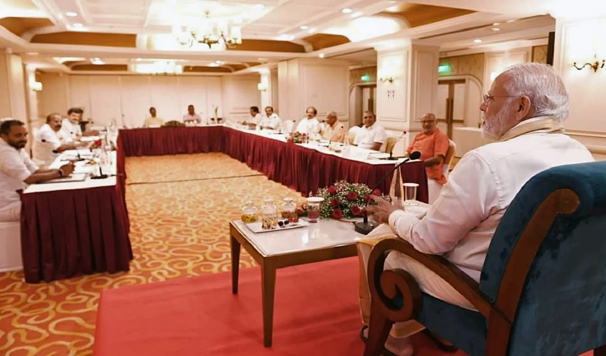 प्रधानमंत्री नरेंद्र मोदी कर्नाटक भाजपा की कोर कमेटी की बैठक में शामिल हुए