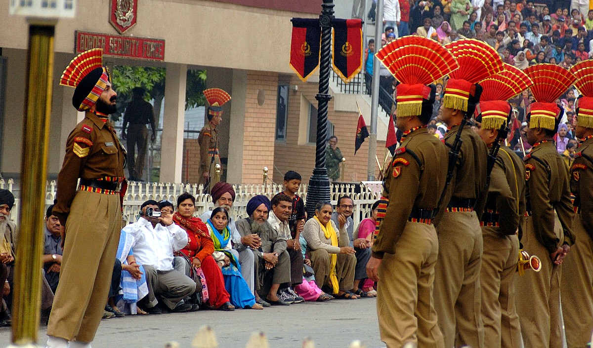 पाक रेंजर्स के साथ BSF की कमांडर स्तरीय बैठक जानिए मुख्य बातें