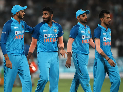 बुमराह फरारी लैम्बोर्गिनी सुपरकार की तरह गेंदबाज की चोट पर पाकिस्तान से आया बड़ा बयान