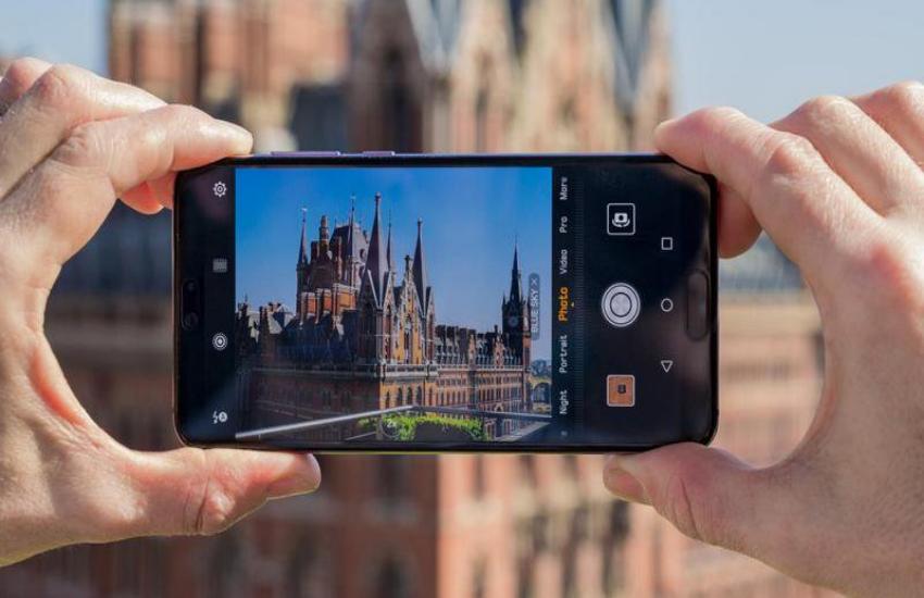 New Delhi: स्मार्टफोन कैमरे से भी ले सकते हैं DSLR जैसी फोटो, बस कर लें छोटा सा ये काम