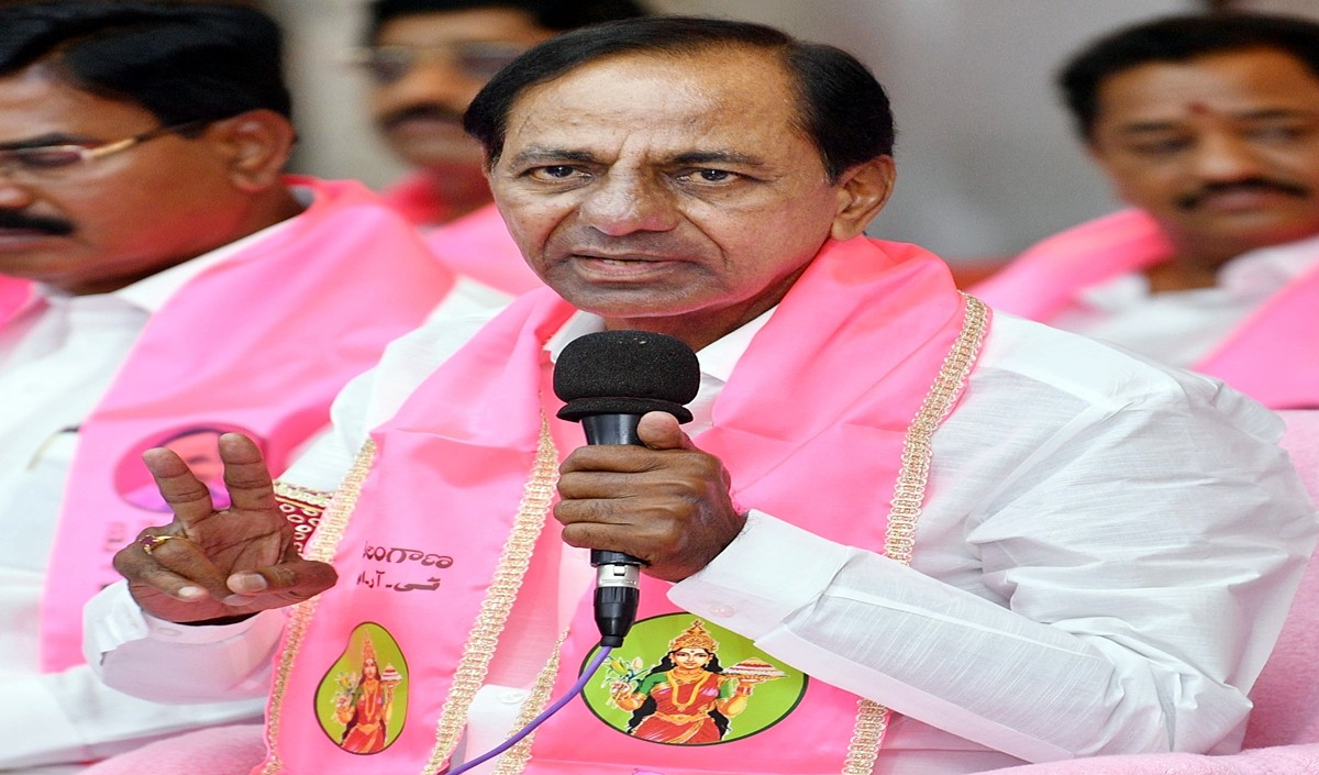 तेलंगाना के मुख्यमंत्री के चंद्रशेखर राव दिल्ली के लिए रवाना